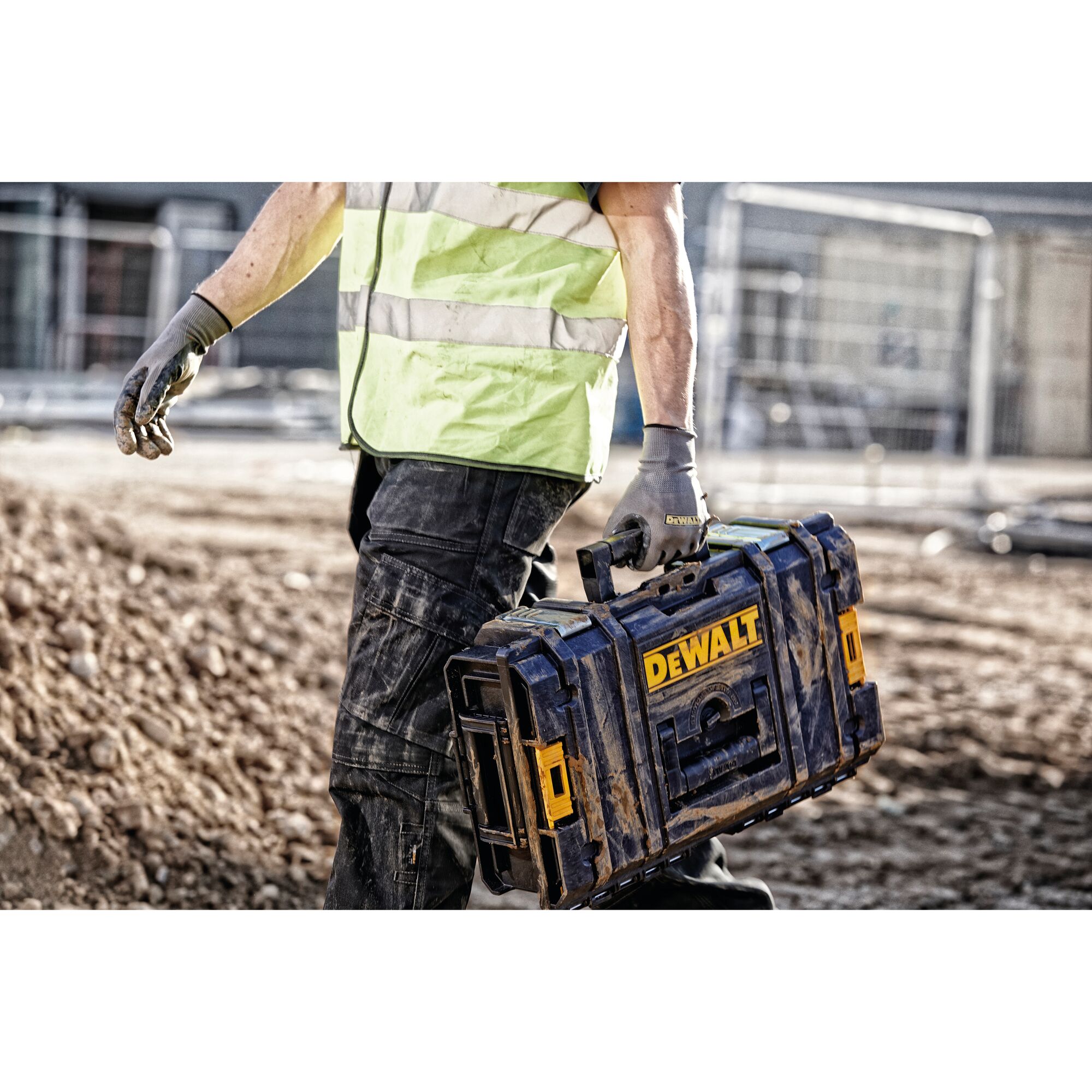 TOUGHSYSTEM® DS150 Small Tool Box | DEWALT