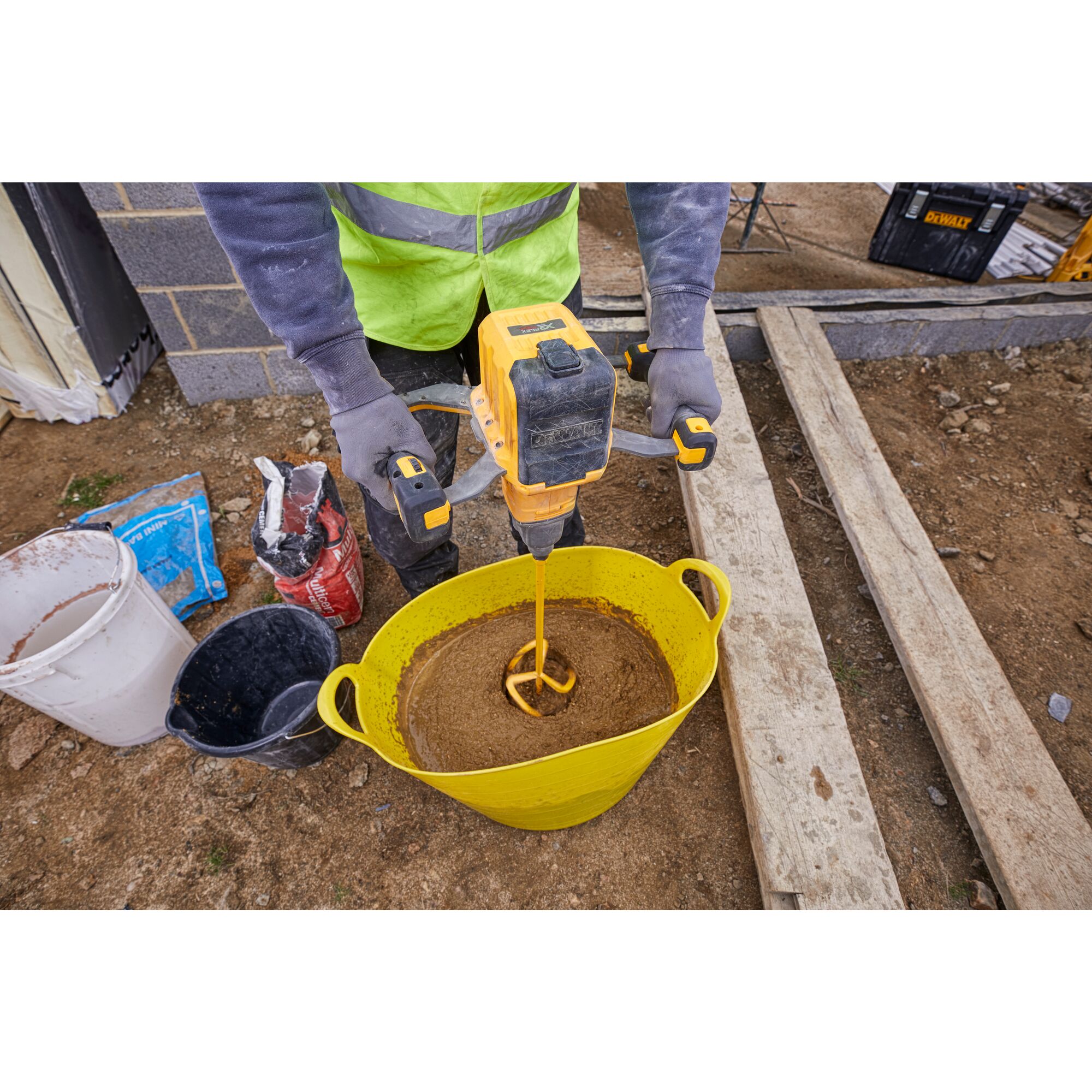 Dewalt 54v xr 2025 flexvolt paddle mixer