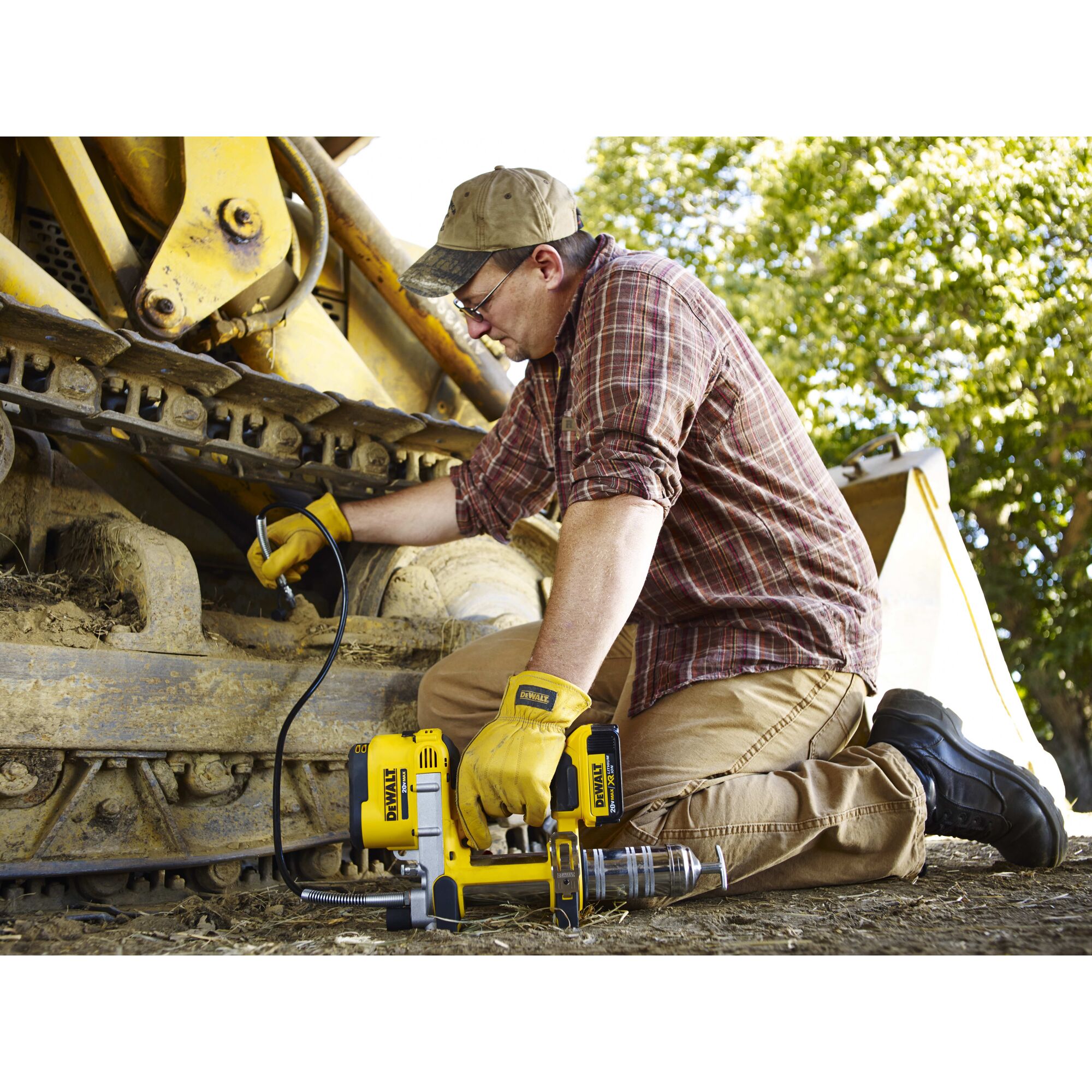 Grease gun best sale battery powered dewalt