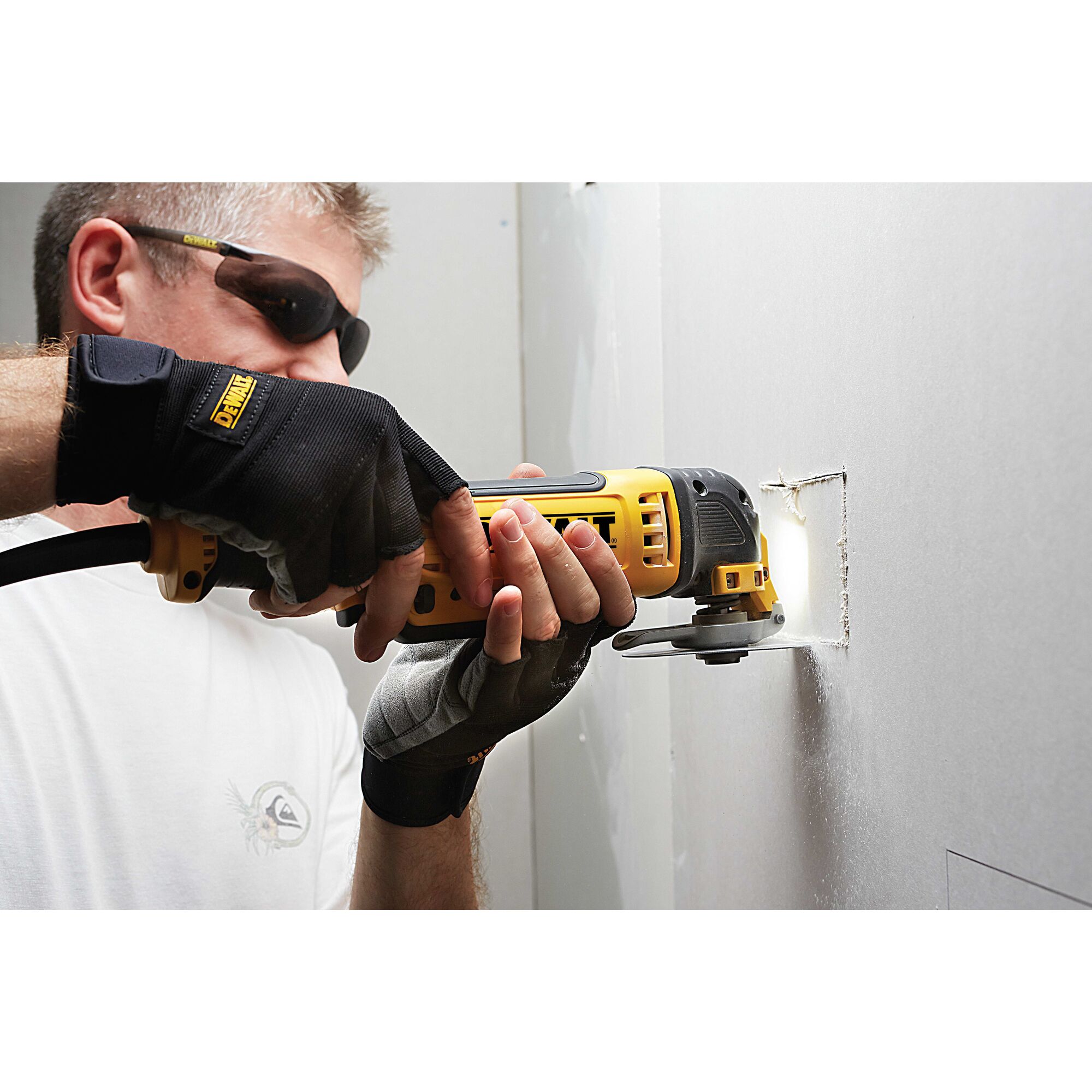 Dewalt grinder discount and multi tool