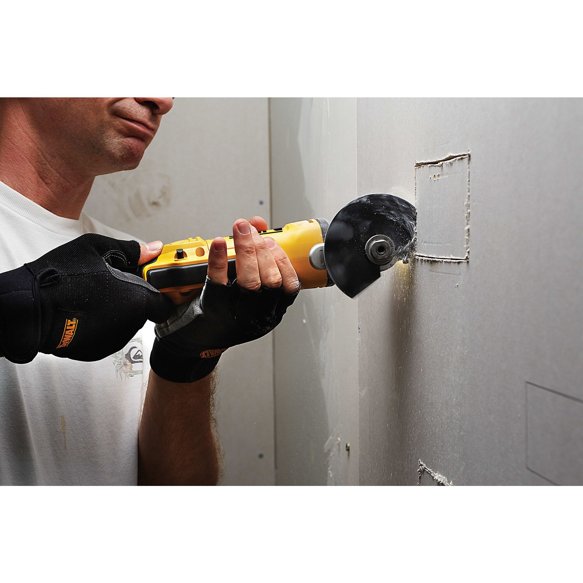 18V XR Brushless Oscillating Multi Tool 2 X 4Ah DEWALT