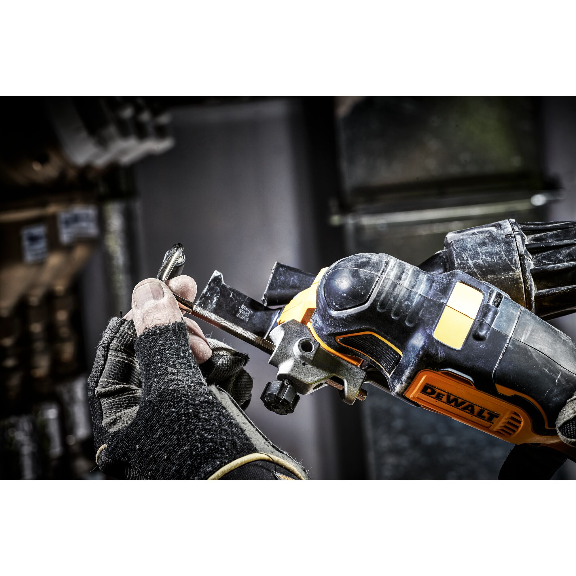 18V XR Brushless Oscillating Multi Tool 2 X 4Ah DEWALT