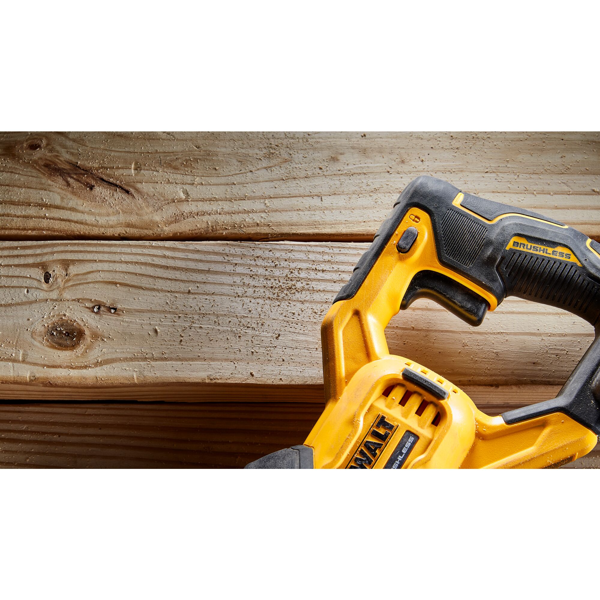 Dewalt 20 volt reciprocating deals saw with battery