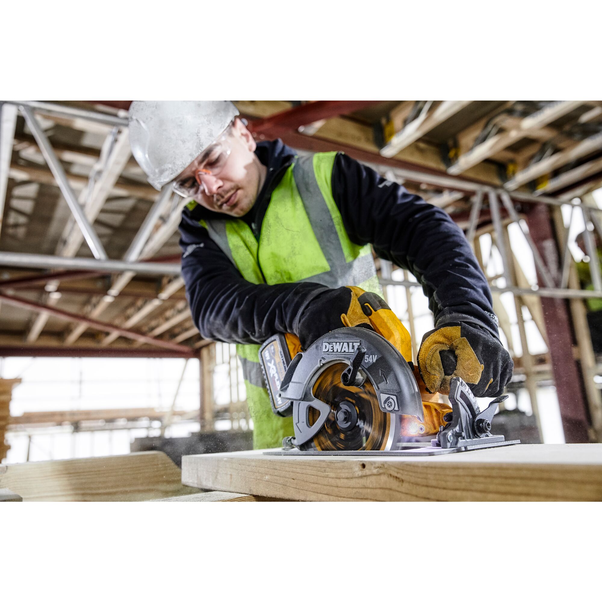 Dewalt flexvolt 2024 brushless circular saw