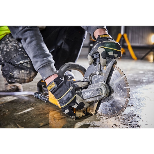 DeWalt DCS690N-XJ Meuleuse à tronçonner sans fil 230 mm 54 V Noir