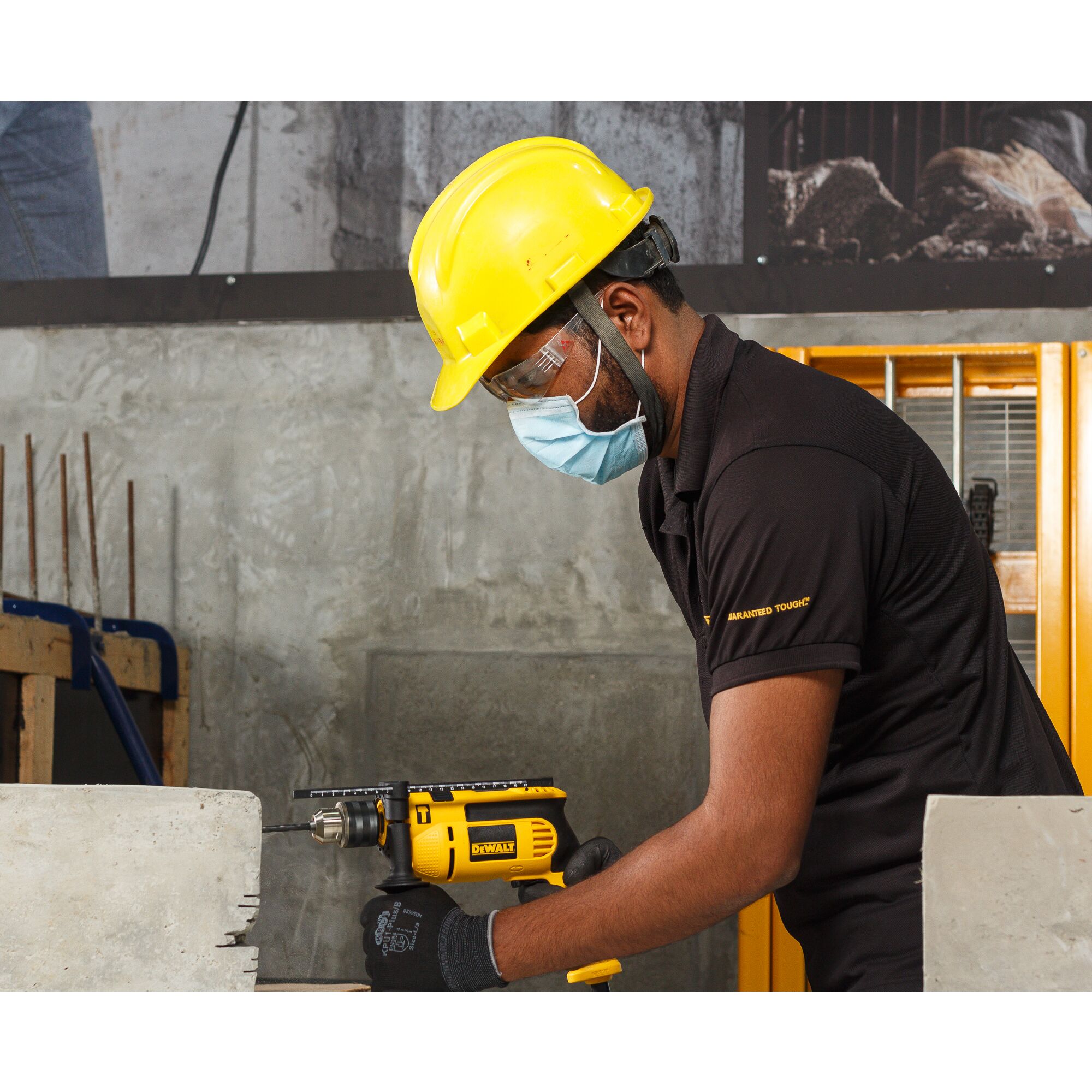 13MM PERCUSSION DRILL DEWALT