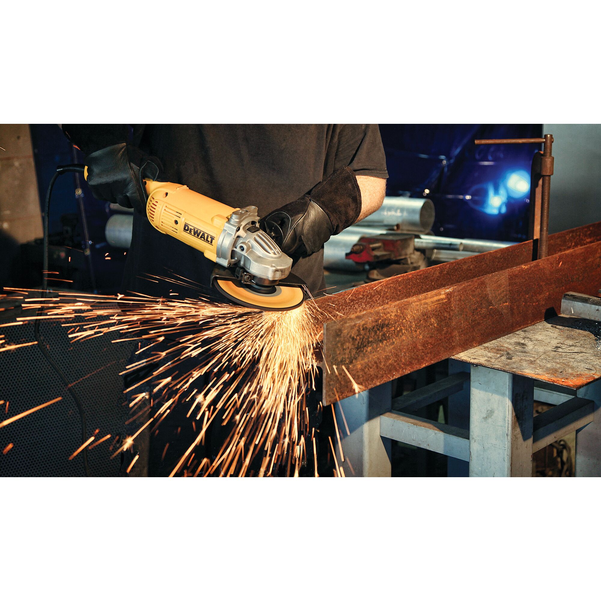 2600W 9 inch Angle grinder with Trigger Switch DEWALT