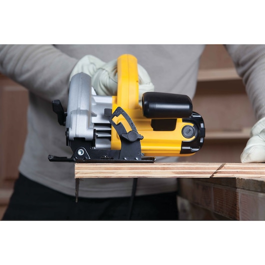 1350 W 184 mm Circular Saw