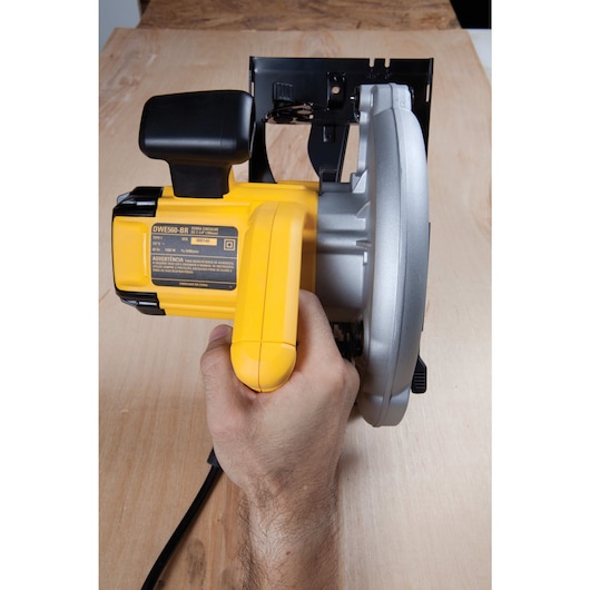 1350 W 184 mm Circular Saw