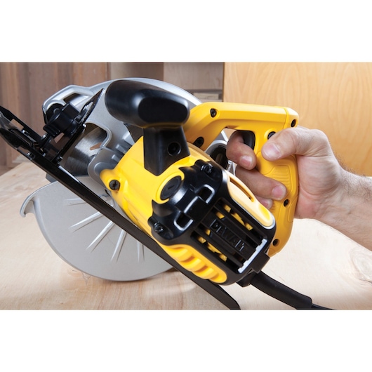 1350 W 184 mm Circular Saw