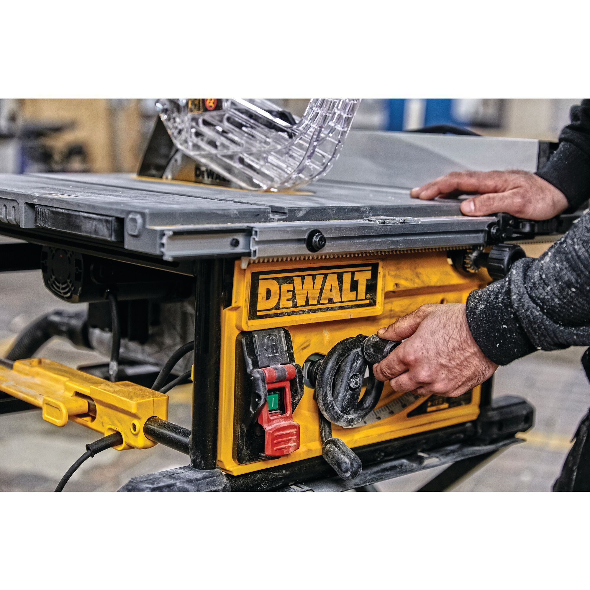 10 in discount dewalt table saw