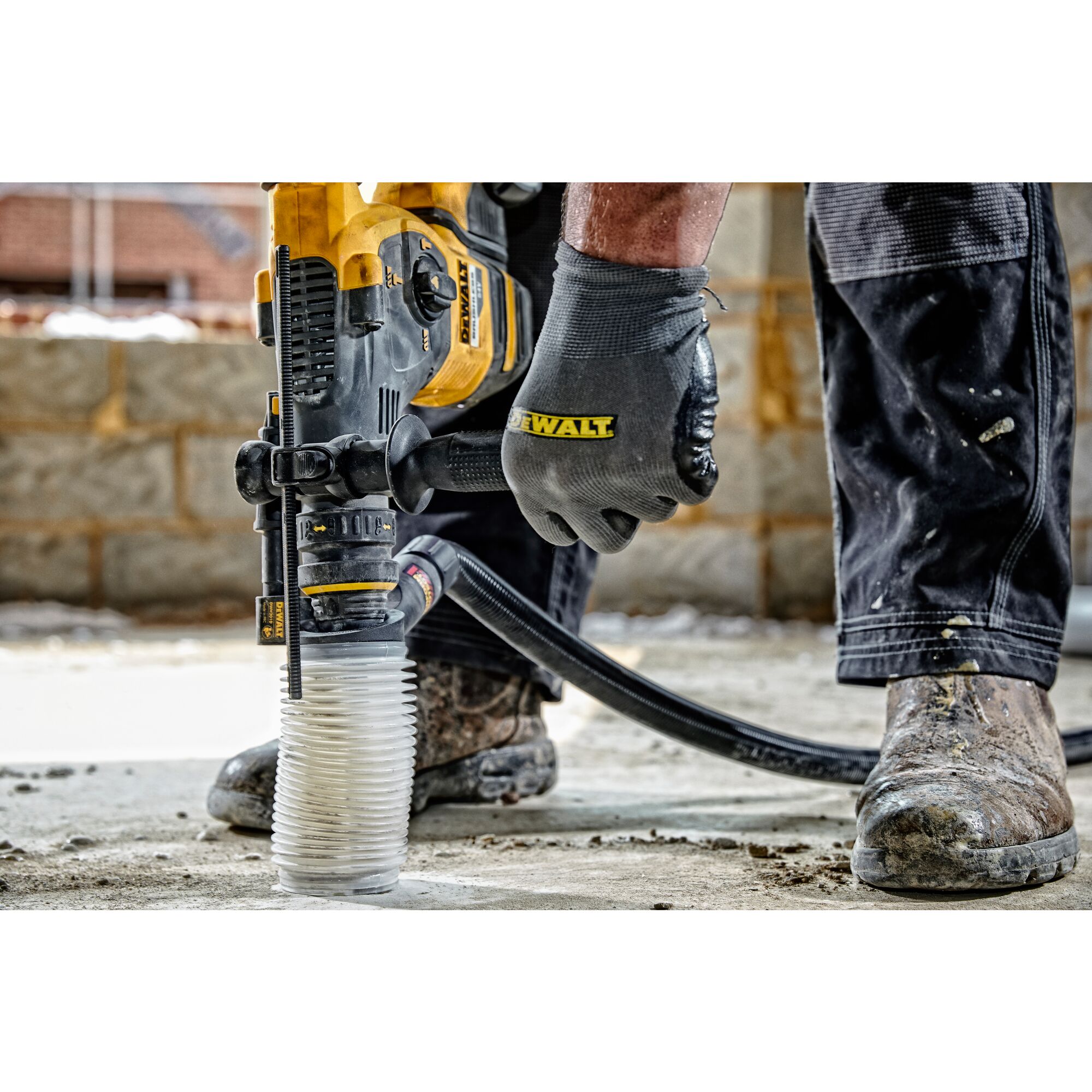 Dewalt sds best sale with dust extractor