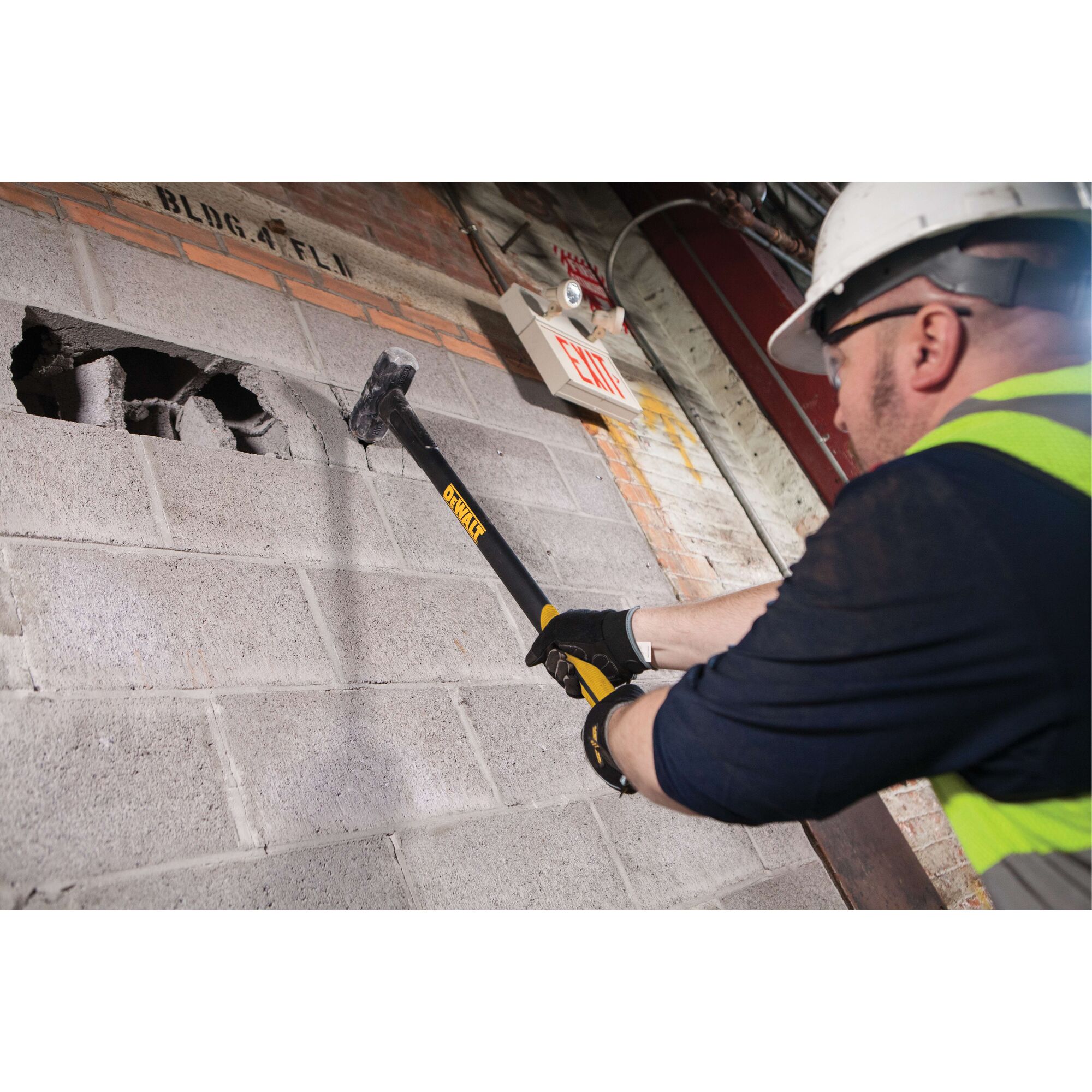 10 lb. EXOCORE™ Sledge Hammer | DEWALT