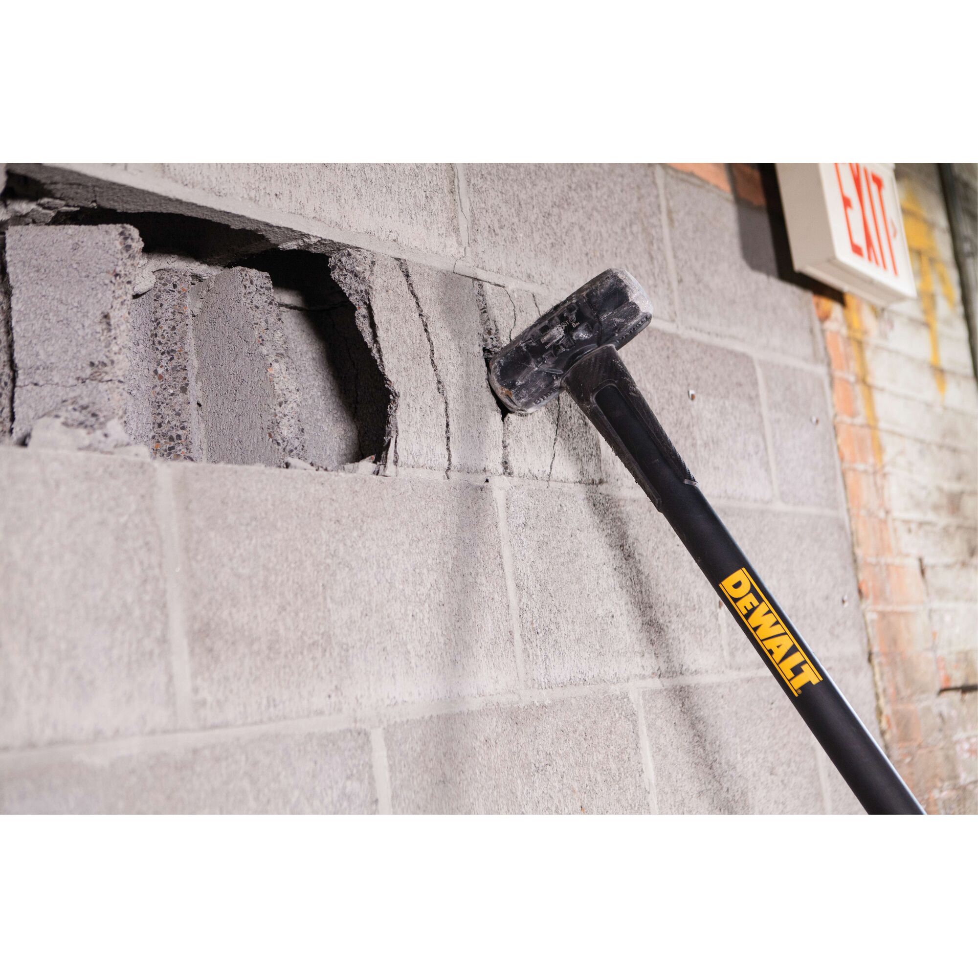10 lb. EXOCORE™ Sledge Hammer | DEWALT