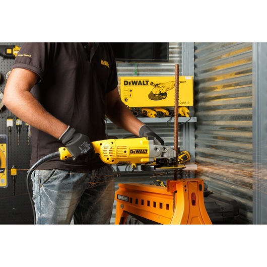 2200W 7-inch Angle Grinder with Trigger Switch