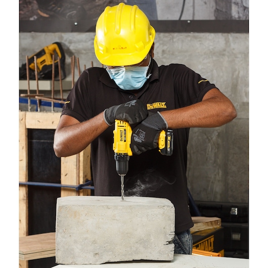 12V MAX Drill Driver With 109 pc. Accessory Kit