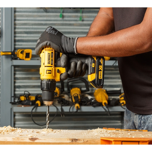 20V MAX Compact Hammer Drill Driver