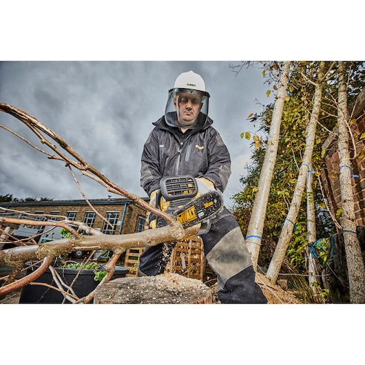 20V 10 INCH CHAINSAW