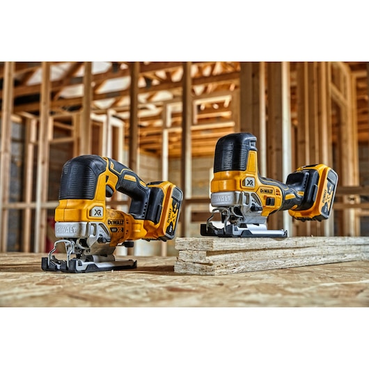 20V MAX Brushless Jig Saw (5Ah Batteries)