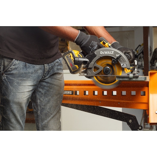 54V FLEXVOLT 6Ah x 2 Circular Saw Kit