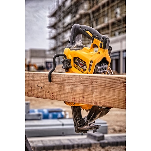 54V XR FLEXVOLT 190 mm High Torque Circular Saw - Tool Only