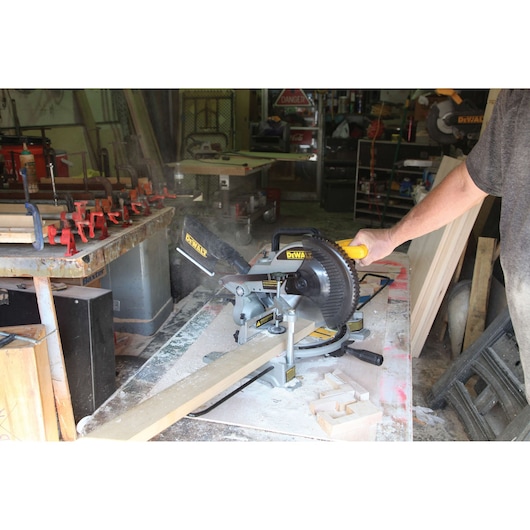 1650W 10-inch Mitre Saw