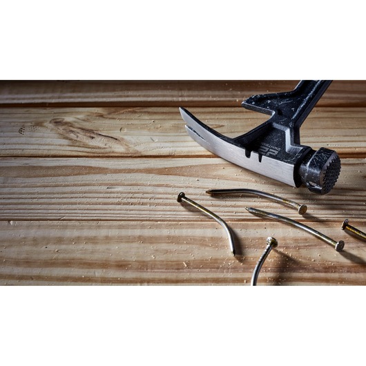 Nail remover feature of a 22 ounce demolition hammer.